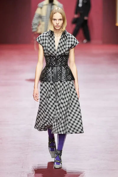 Look 39